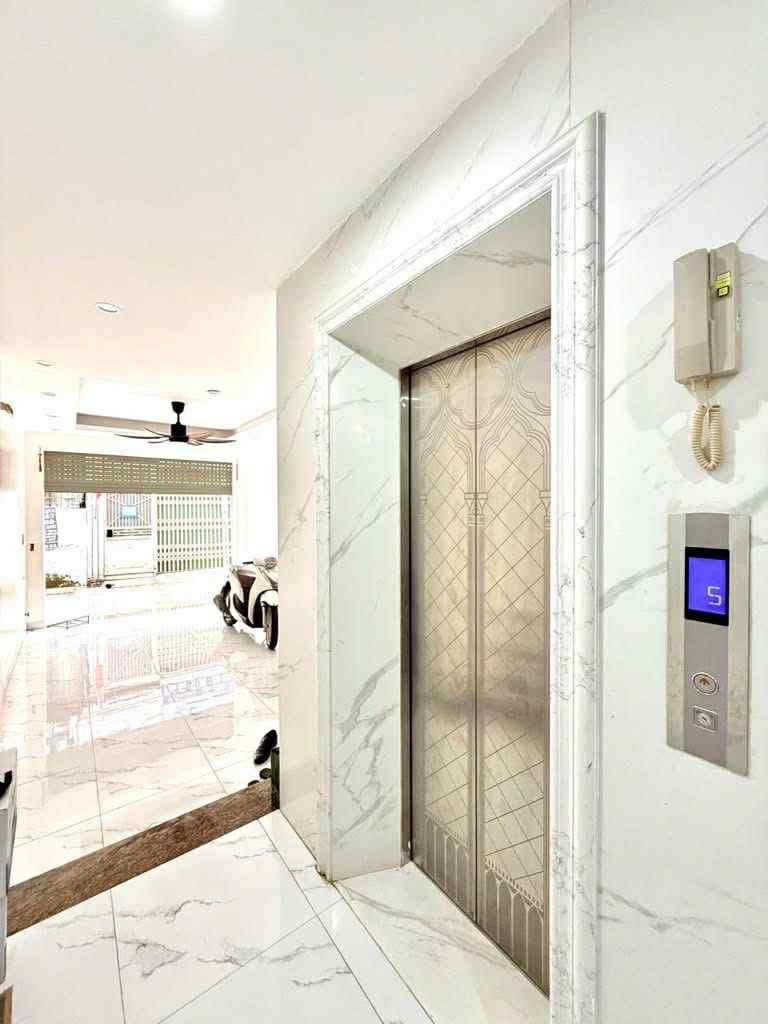 BÁN NHÀ TÂY HỒ 30M , 2 TẦNG, MT 3,6M, FULL NỘI THẤT
